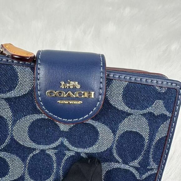 Coach Medium Corner Zip Wallet In Signature Denim CZ344 NWT - Picture 7 of 8